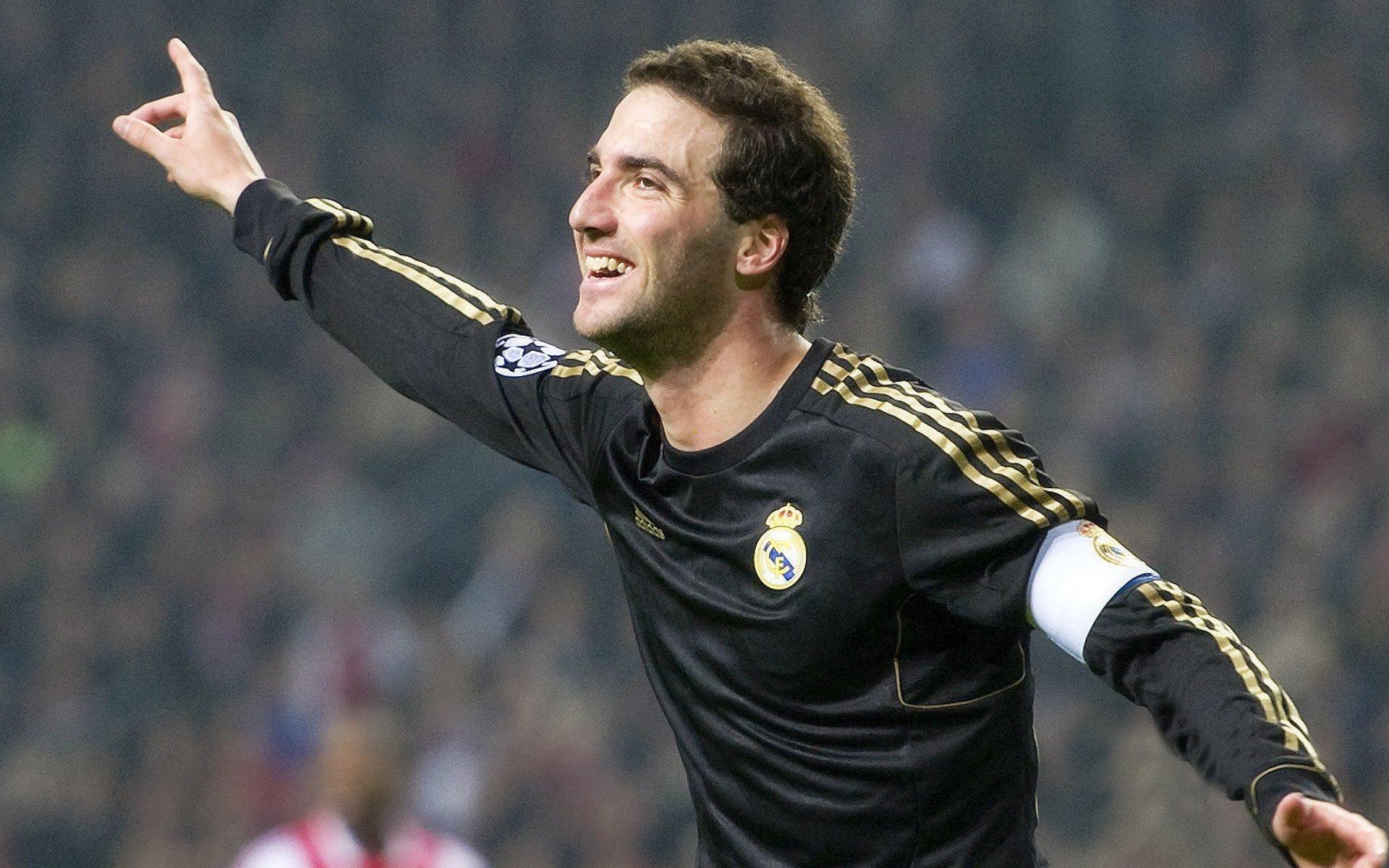 王者归来!XX队强势卫冕联赛冠军,书写历史新篇章